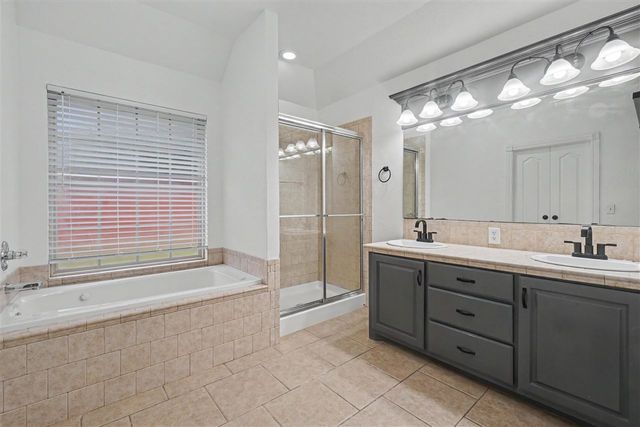 1 NW Shelter Lake Dr, Lawton, OK 73505