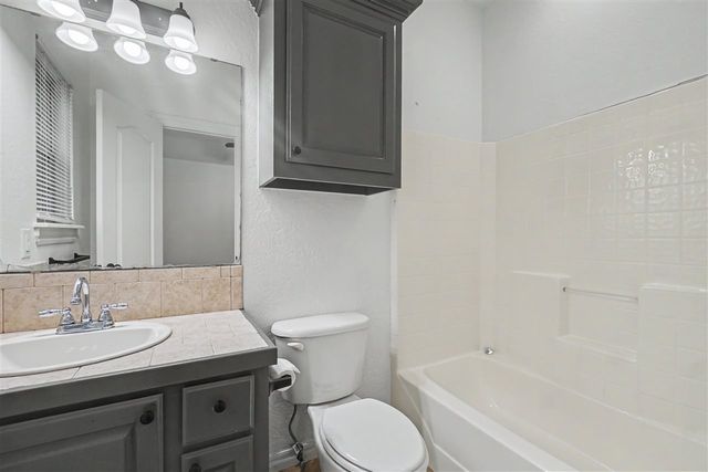 1 NW Shelter Lake Dr, Lawton, OK 73505