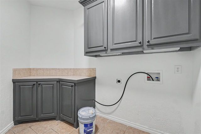 1 NW Shelter Lake Dr, Lawton, OK 73505