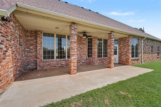 1 NW Shelter Lake Dr, Lawton, OK 73505