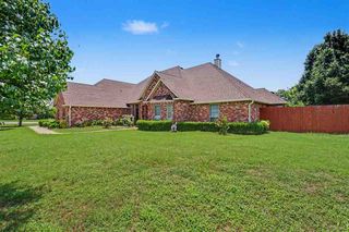 1 NW Shelter Lake Dr, Lawton, OK 73505