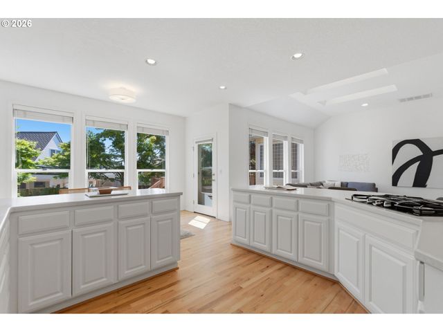 5914 Sw KRUSE RIDGE Dr, Portland, OR 97219
