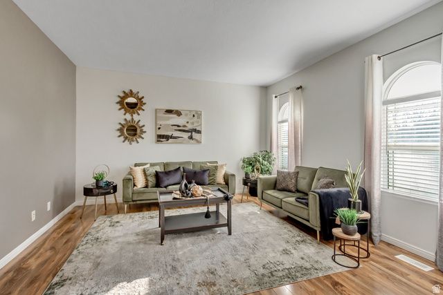 5213 W DOVE CREEK LN, West Jordan, UT 84081