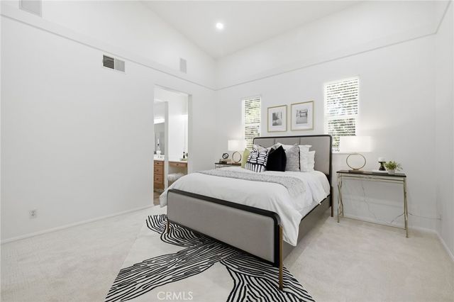 33 Nightshade, Irvine, CA 92603
