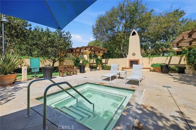 33 Nightshade, Irvine, CA 92603