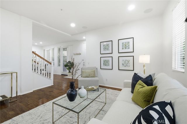 33 Nightshade, Irvine, CA 92603