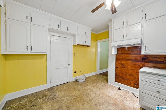 201 4TH AVENUE, Midfield, AL 35228