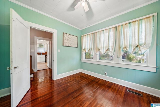 201 4TH AVENUE, Midfield, AL 35228