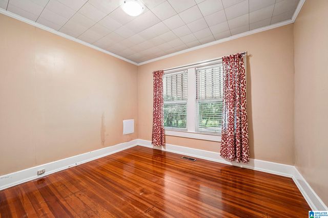 201 4TH AVENUE, Midfield, AL 35228