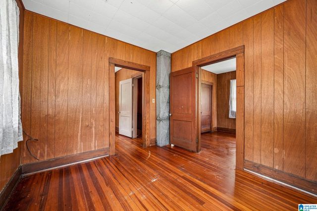 201 4TH AVENUE, Midfield, AL 35228