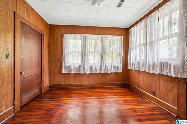 201 4TH AVENUE, Midfield, AL 35228