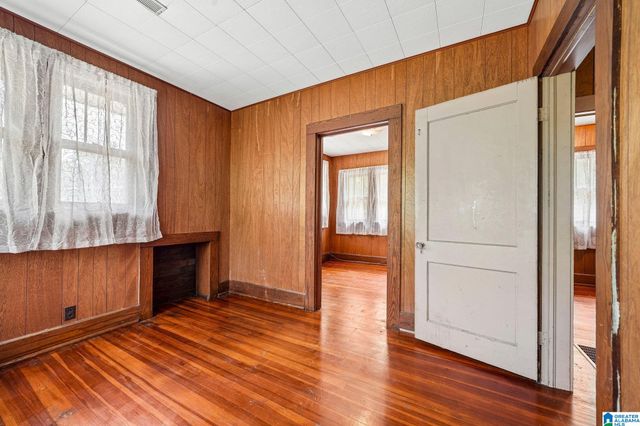 201 4TH AVENUE, Midfield, AL 35228