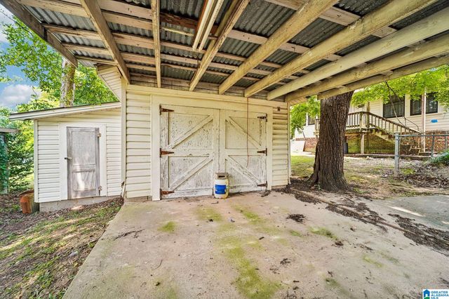 201 4TH AVENUE, Midfield, AL 35228