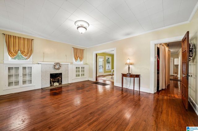 201 4TH AVENUE, Midfield, AL 35228