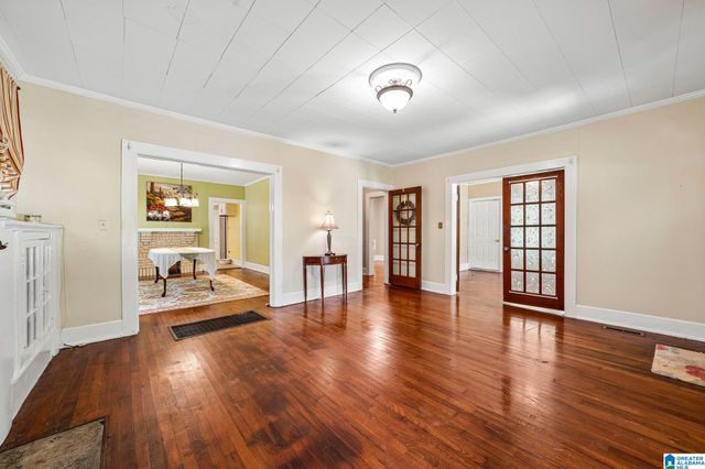 201 4TH AVENUE, Midfield, AL 35228