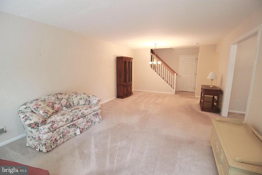 906 COVENTRY WAY, Mount Laurel, NJ 08054