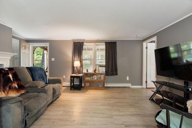 64 Mystery Ln, Athol, MA 01331