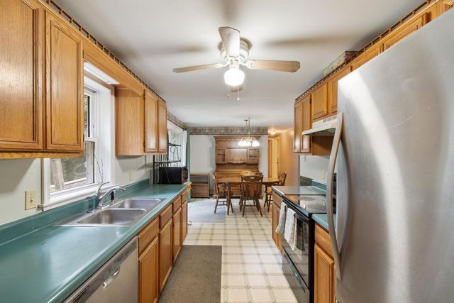 64 Mystery Ln, Athol, MA 01331