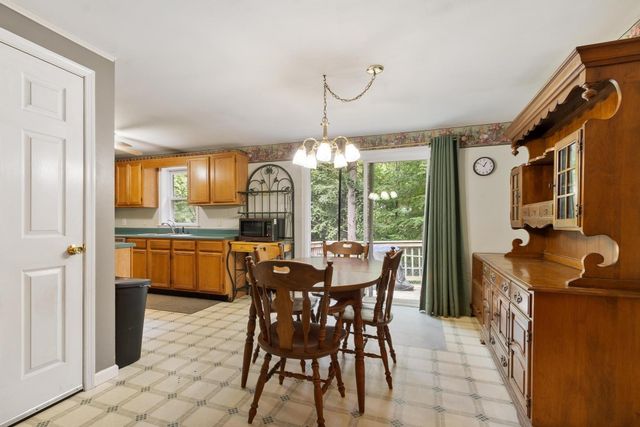 64 Mystery Ln, Athol, MA 01331