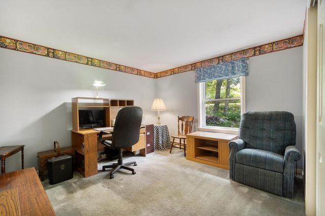 64 Mystery Ln, Athol, MA 01331