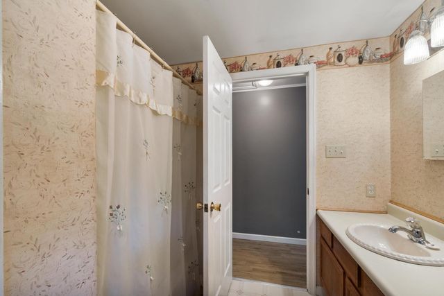 64 Mystery Ln, Athol, MA 01331