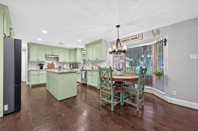 746 Stone Mountain Drive, Conroe, TX 77302