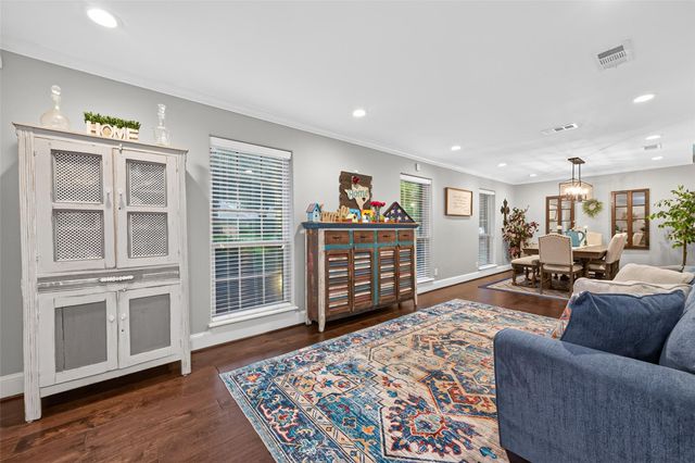 746 Stone Mountain Drive, Conroe, TX 77302
