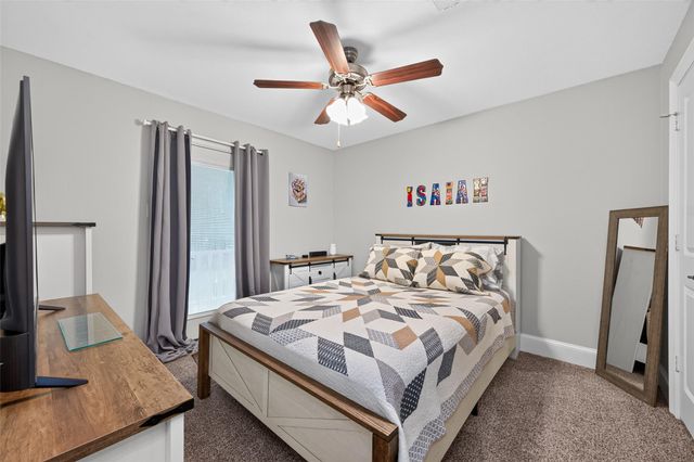 746 Stone Mountain Drive, Conroe, TX 77302