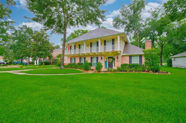 746 Stone Mountain Drive, Conroe, TX 77302