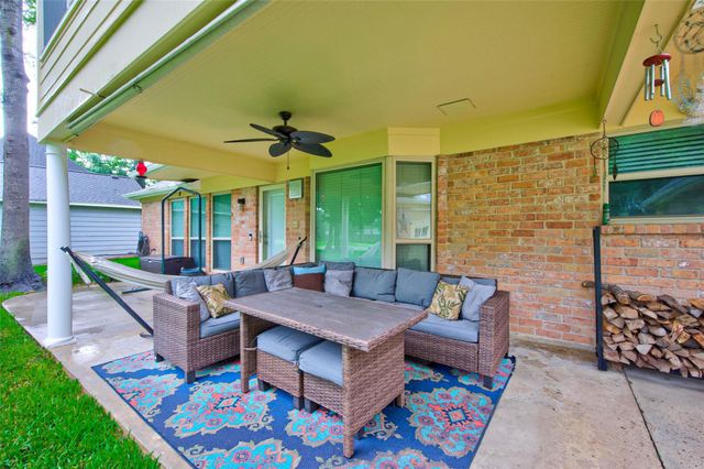 746 Stone Mountain Drive, Conroe, TX 77302