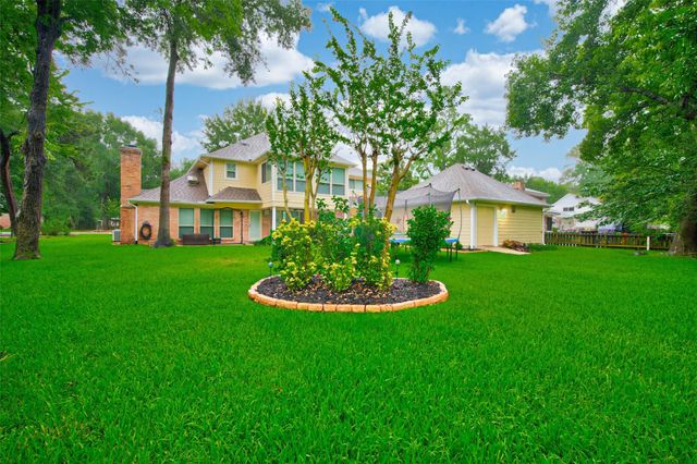 746 Stone Mountain Drive, Conroe, TX 77302