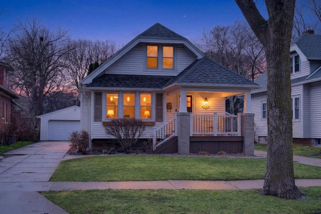 2347 N 85th STREET, Wauwatosa, WI 53226