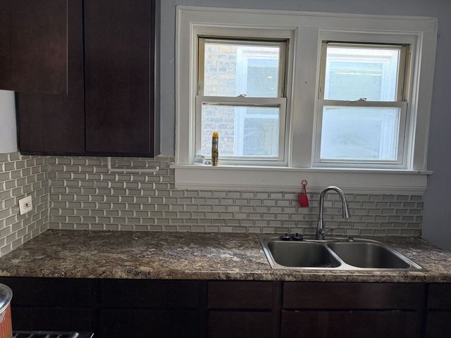 1044 W Marquette Road, Chicago, IL 60621