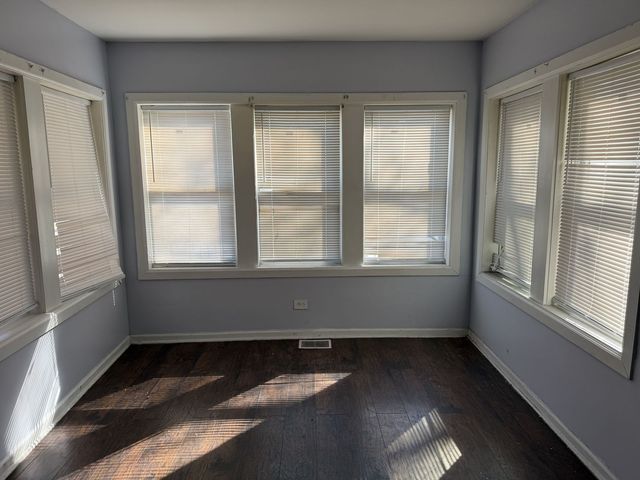 1044 W Marquette Road, Chicago, IL 60621