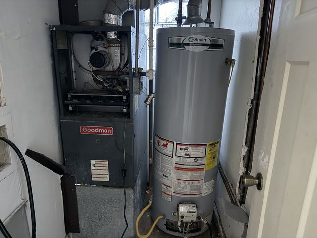 1044 W Marquette Road, Chicago, IL 60621