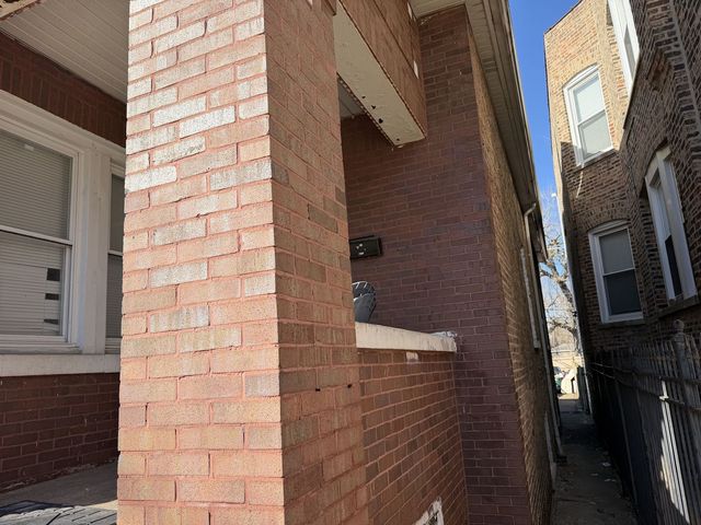 1044 W Marquette Road, Chicago, IL 60621