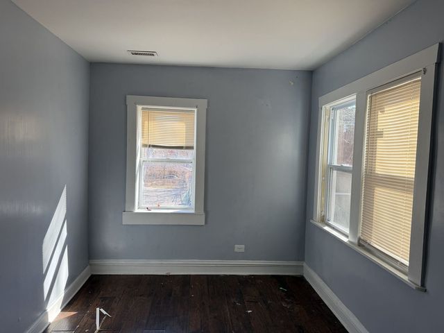 1044 W Marquette Road, Chicago, IL 60621