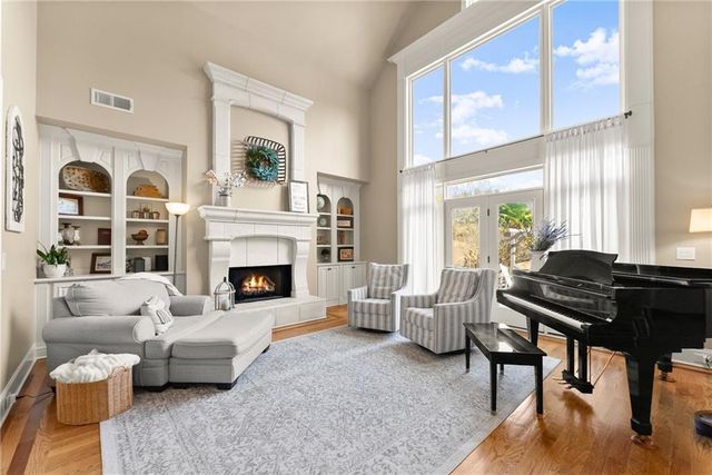 6078 Green Tree Lane, Gainesville, GA 30506