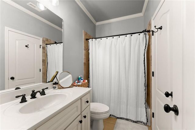 6078 Green Tree Lane, Gainesville, GA 30506