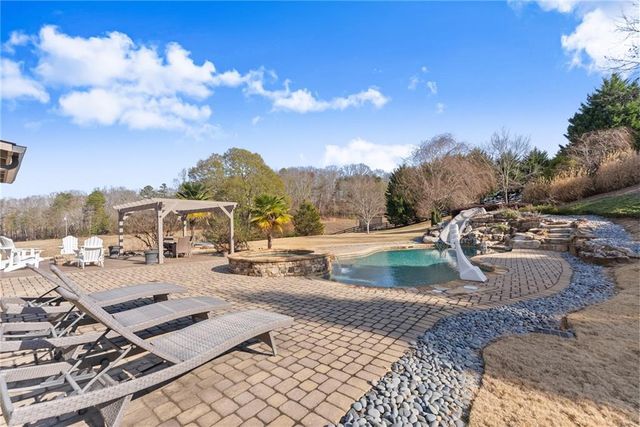 6078 Green Tree Lane, Gainesville, GA 30506