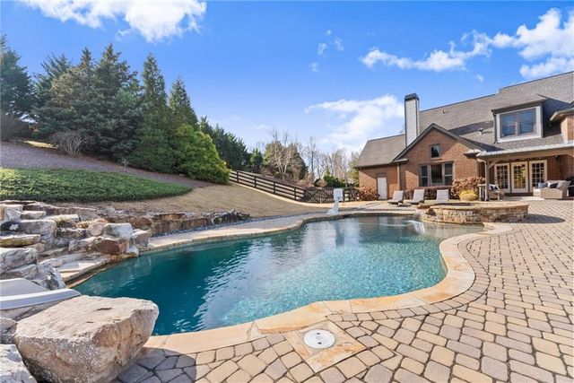 6078 Green Tree Lane, Gainesville, GA 30506