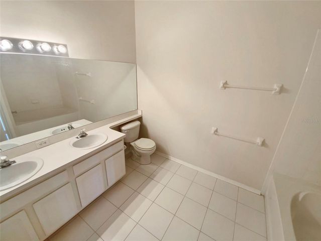 1136 KENNEWICK COURT, Wesley Chapel, FL 33543