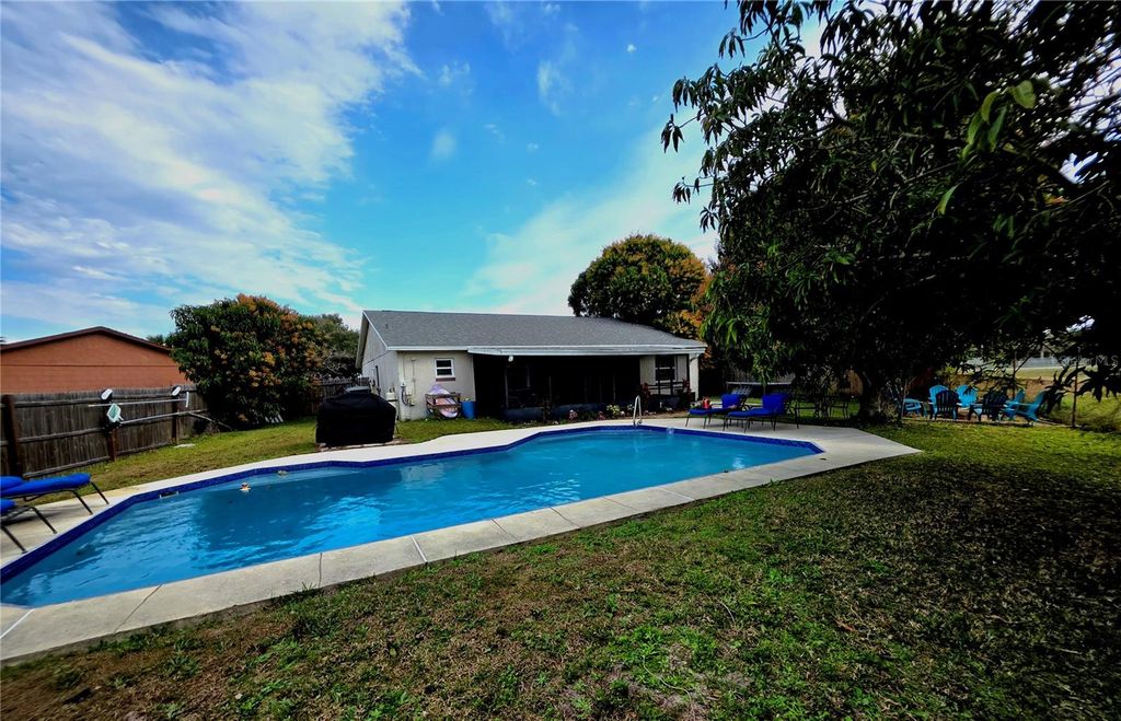 Image 13 of property listing at 5662 MARVELL AVENUE, Orlando, FL 32839