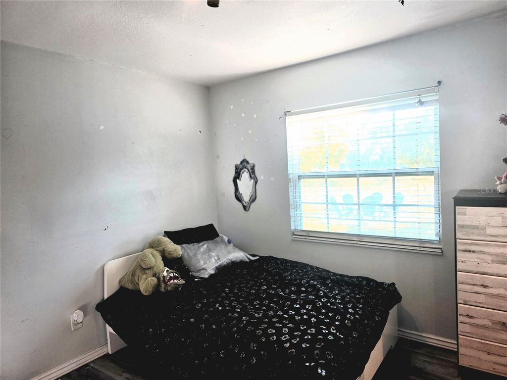 Image 9 of property listing at 5662 MARVELL AVENUE, Orlando, FL 32839