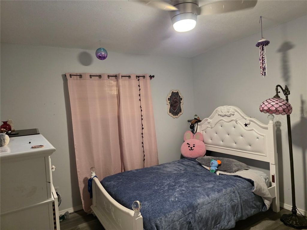 Image 10 of property listing at 5662 MARVELL AVENUE, Orlando, FL 32839