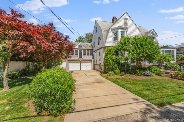 486 Oxford Road, Cedarhurst, NY 11516