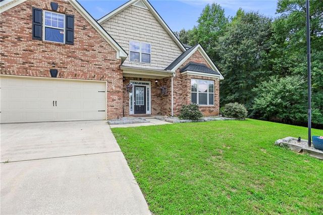 84 Blossom Lane, Newnan, GA 30263
