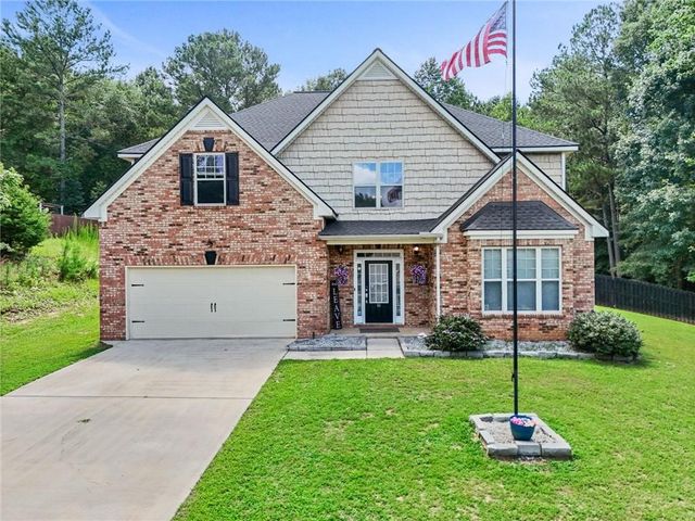 84 Blossom Lane, Newnan, GA 30263
