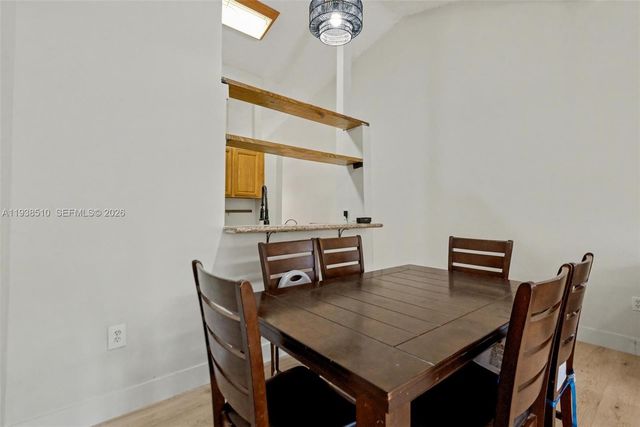 2350 Pecan Ct, Pembroke Pines, FL 33026