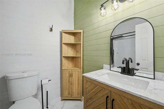 2350 Pecan Ct, Pembroke Pines, FL 33026